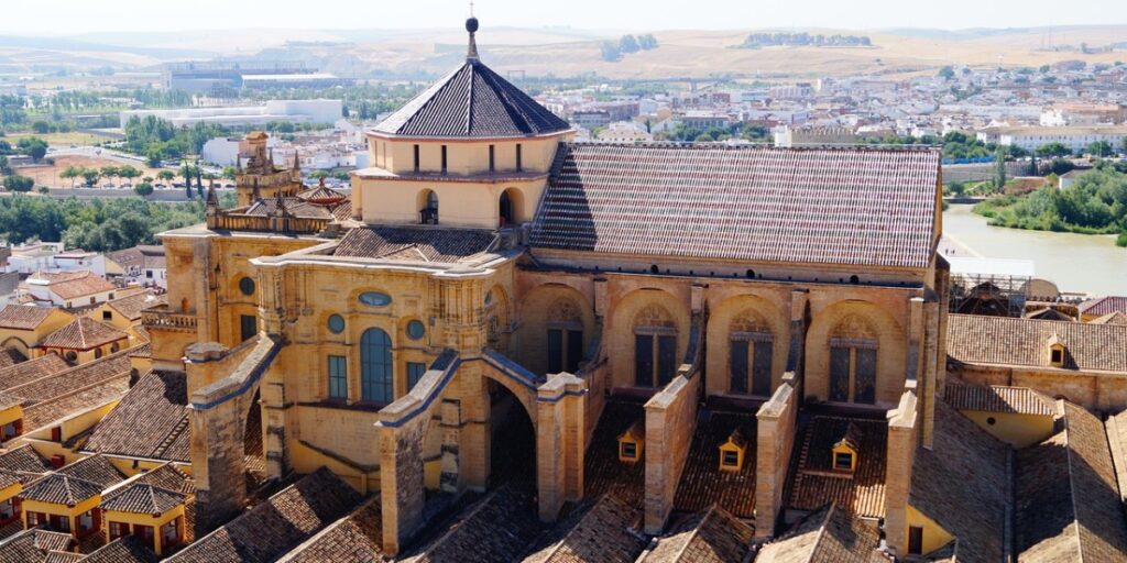 hacer mudanzas de madrid a cordoba centro historico